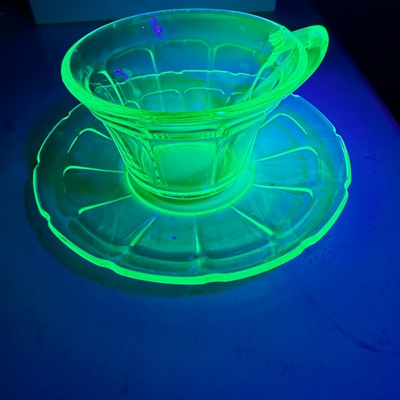 Kitchen Vintage Retro Uranium Glass Tea Cup And Saucer Set Poshmark